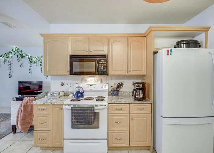 Palm Coast Vacation Rental < 1 Mi To The Beach!
